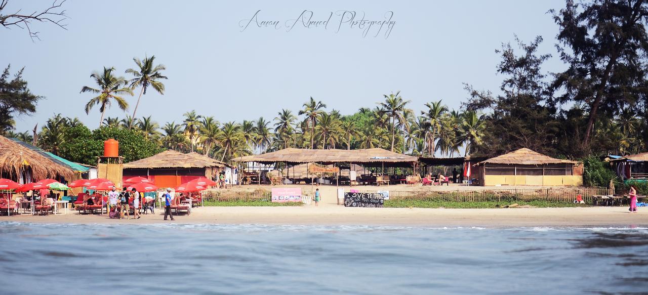 Love Temple Beach Resort Arambol Kültér fotó